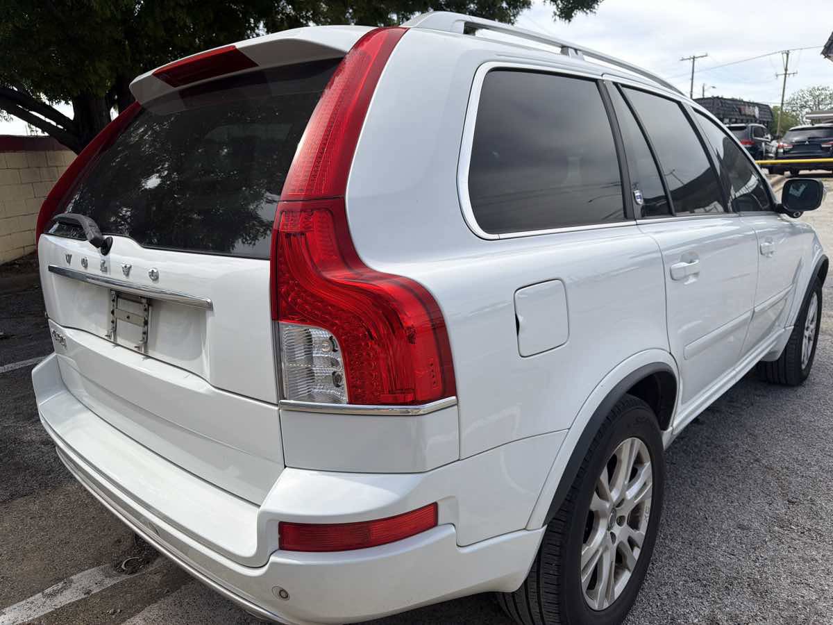 Used 2014 Volvo XC90 3.2 w/ Climate Package image 3