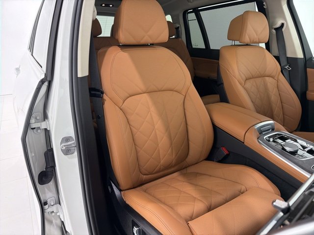 Certified 2024 BMW X7 xDrive40i w/ Premium Package image 21