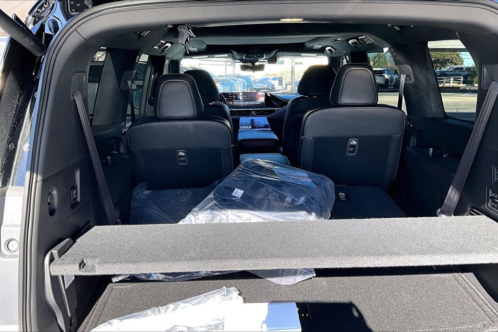 Certified 2026 INFINITI QX80 Autograph w/ Premium Cargo Package AWD/4WD image 33