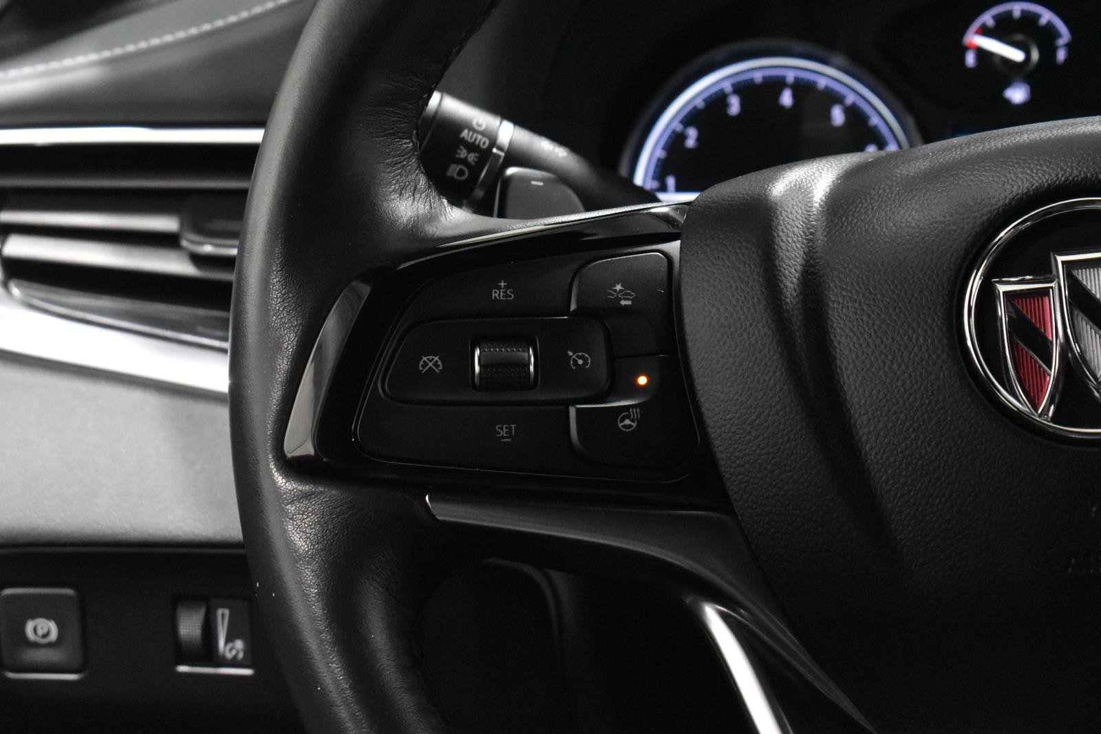 Used 2024 Buick Enclave Essence w/ Sport Touring Edition image 9