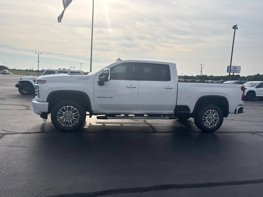 Used 2023 Chevrolet Silverado 3500 High Country AWD/4WD image 2