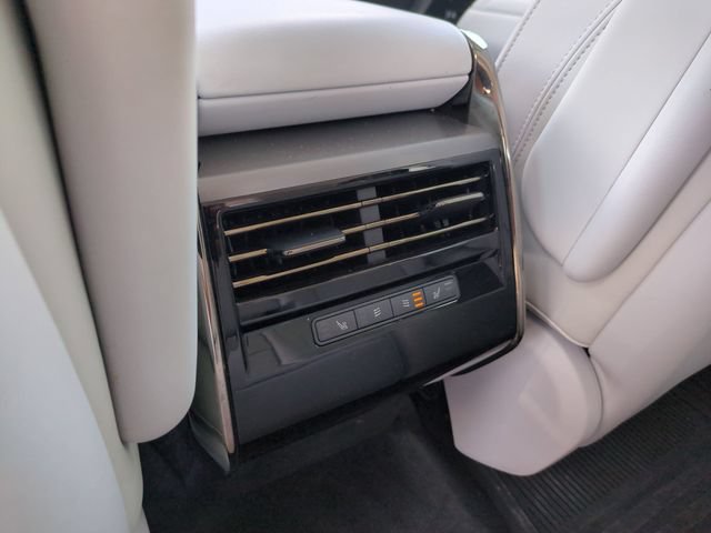 Used 2023 Land Rover Range Rover Sport SE AWD/4WD image 13