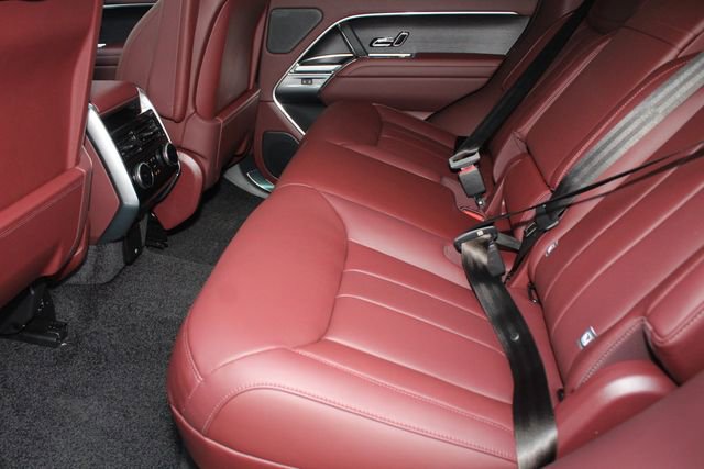 New 2026 Land Rover Range Rover SE image 5