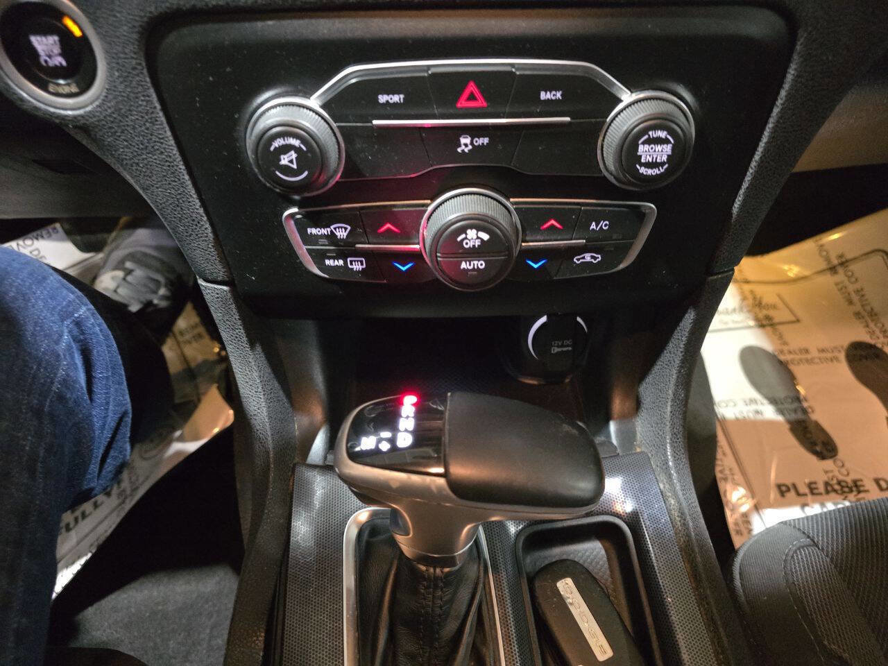 Used 2015 Dodge Charger SXT w/ Rallye Group image 38