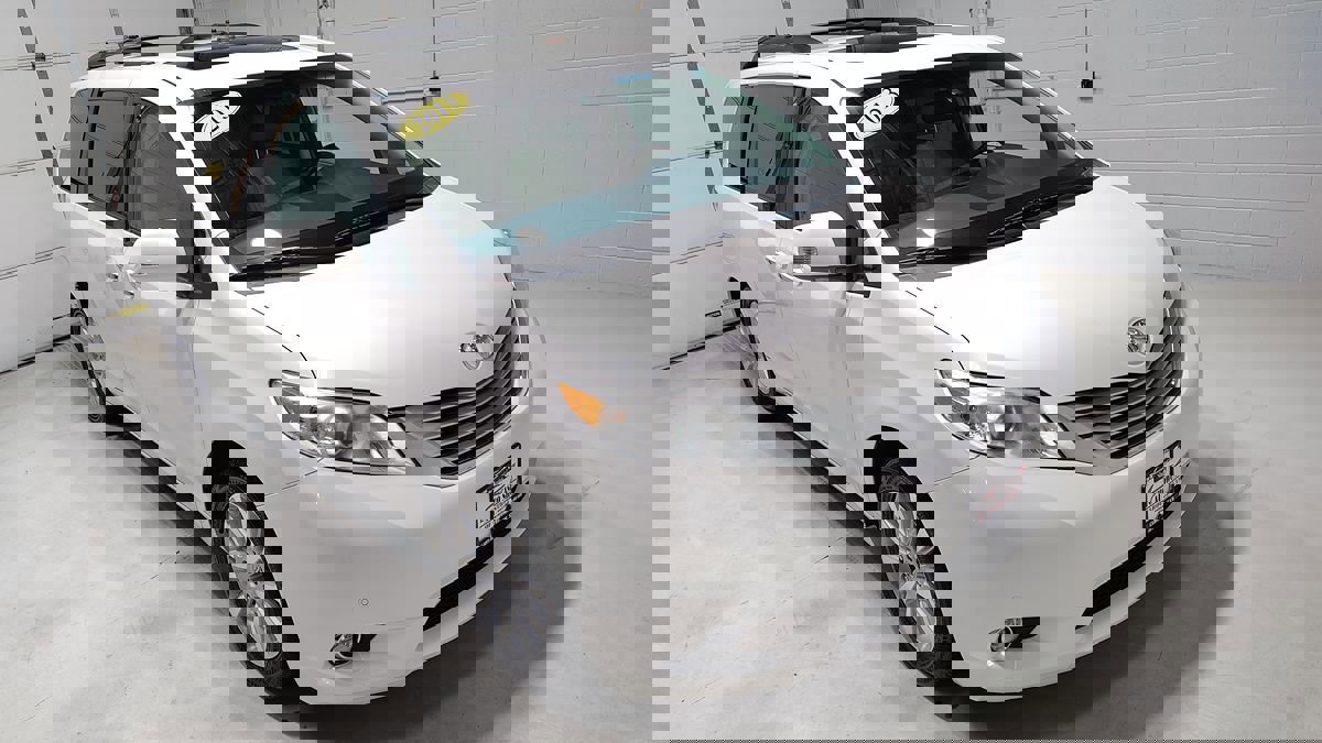 Used 2013 Toyota Sienna Limited w/ Premium Pkg image 3