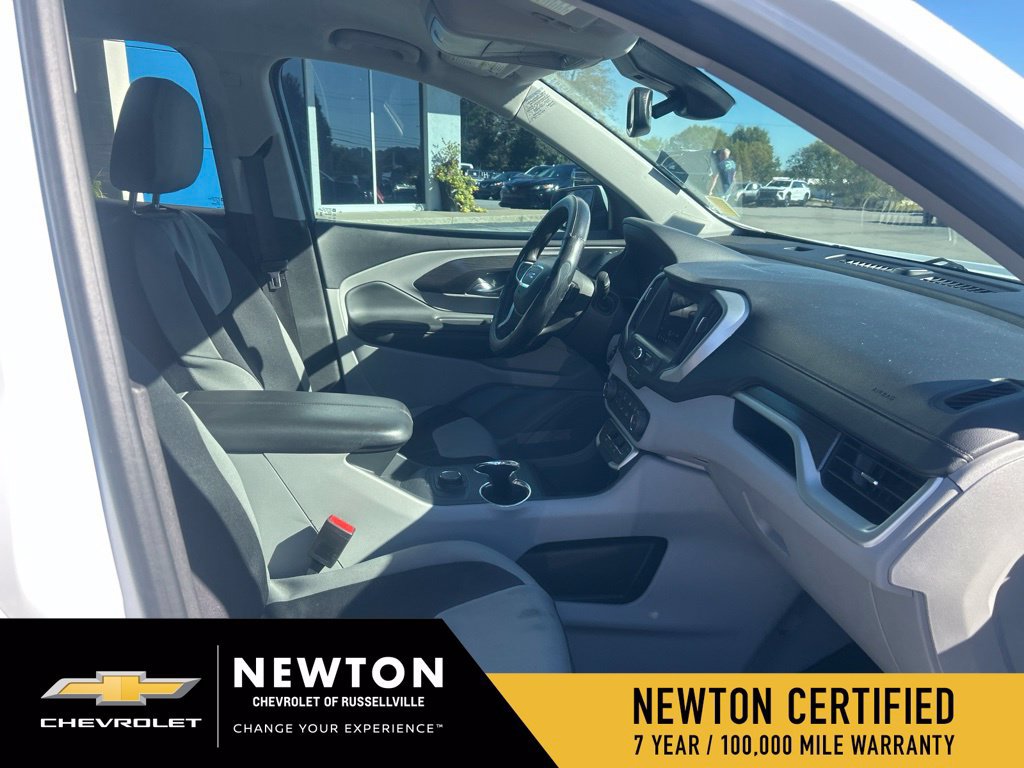 Used 2024 GMC Terrain SLE FWD image 8