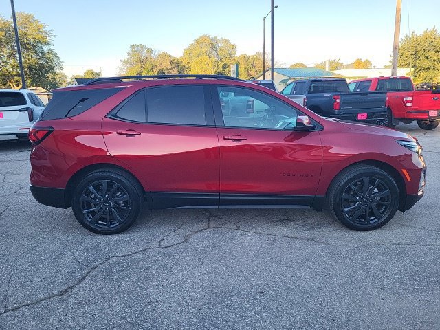 Used 2022 Chevrolet Equinox RS FWD image 24