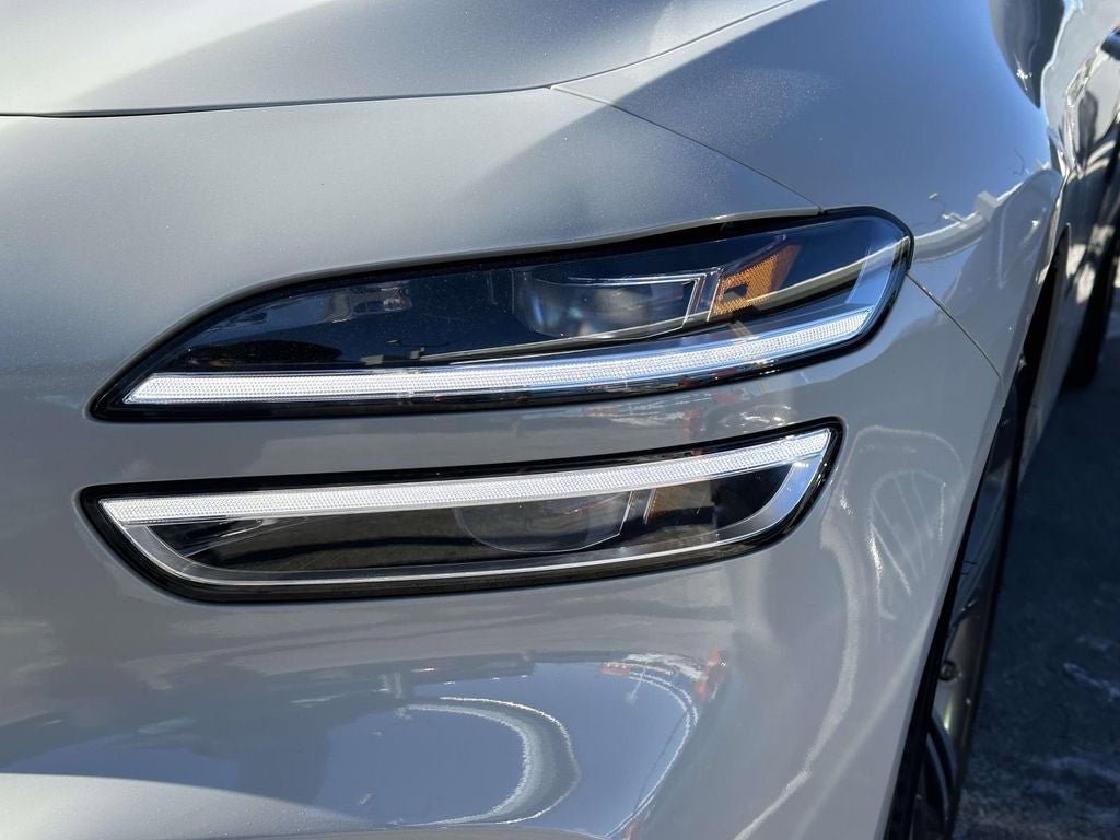 Used 2025 Genesis G70 3.3T Advanced image 9