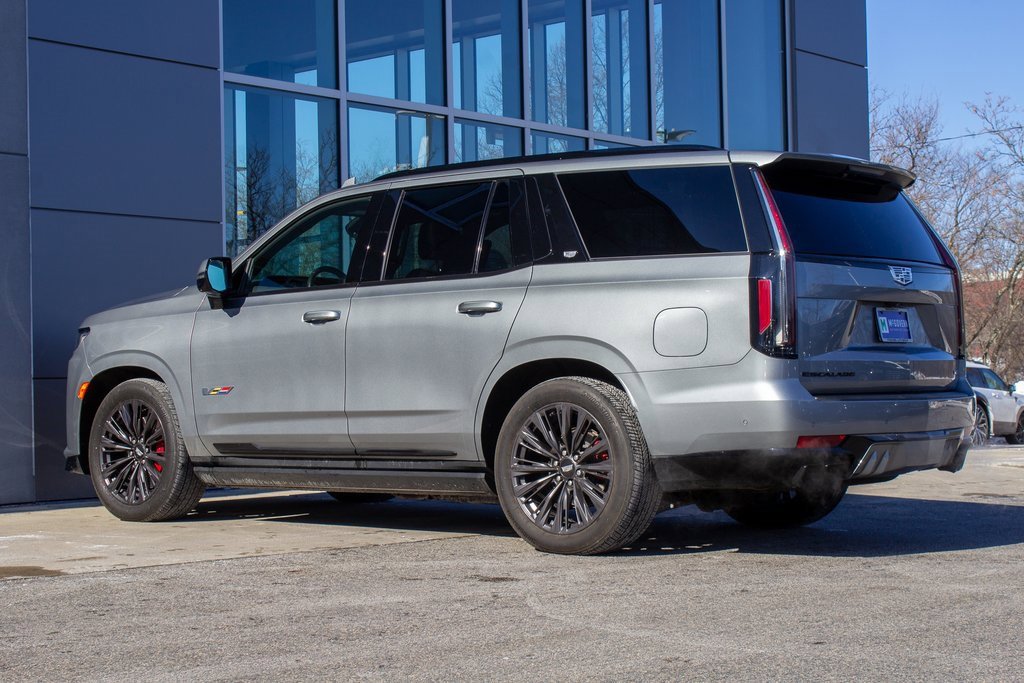 Used 2023 Cadillac Escalade V w/ LPO, ONYX Package image 8