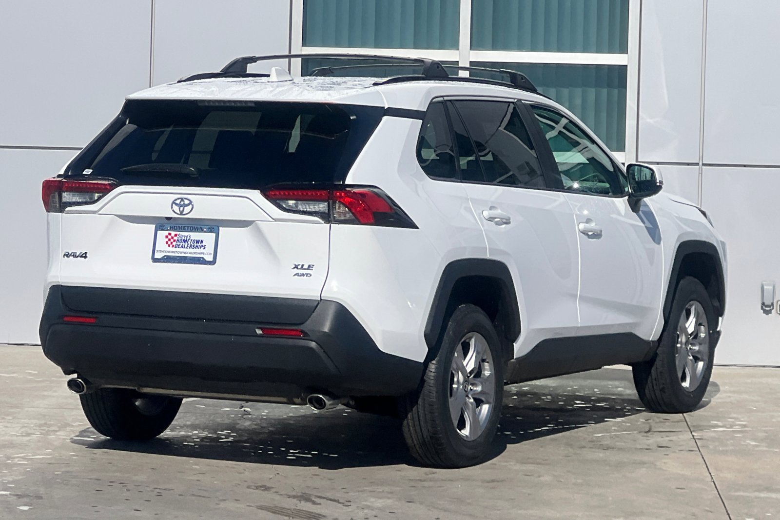 New 2025 Toyota RAV4 XLE w/ Weather Package image 4