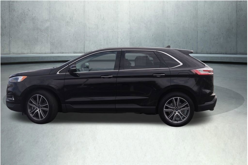 Used 2021 Ford Edge Titanium w/ Equipment Group 301A AWD/4WD image 15