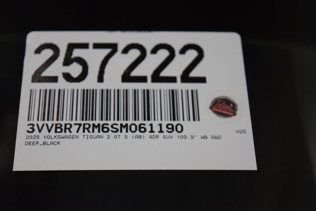 New 2025 Volkswagen Tiguan S image 15
