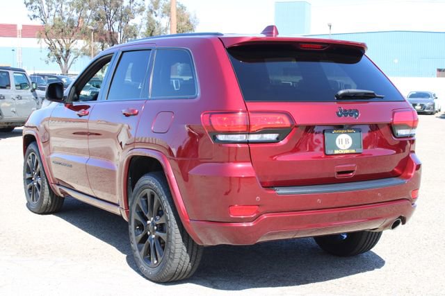 Used 2021 Jeep Grand Cherokee Laredo X image 3