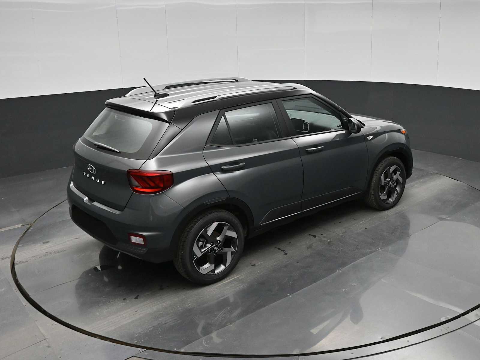 New 2026 Hyundai Venue SEL FWD image 28