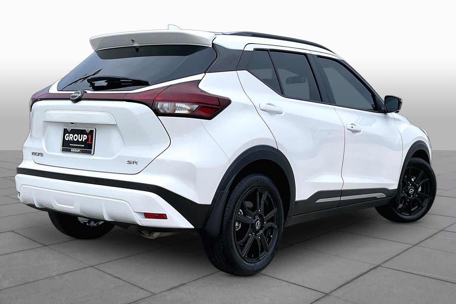Used 2024 Nissan Kicks SR w/ SR Premium Package FWD image 13