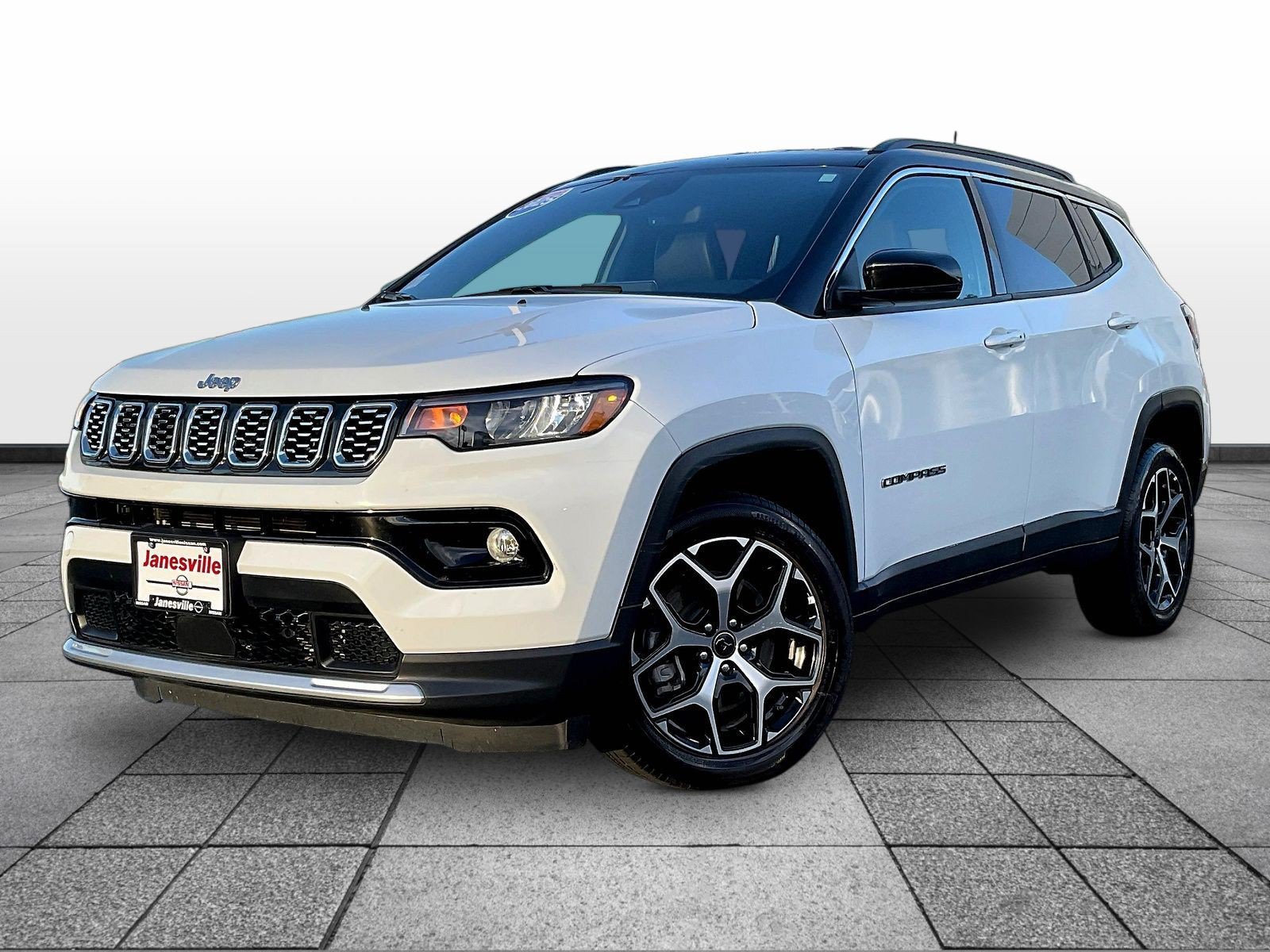 Used 2025 Jeep Compass Limited AWD/4WD image 3