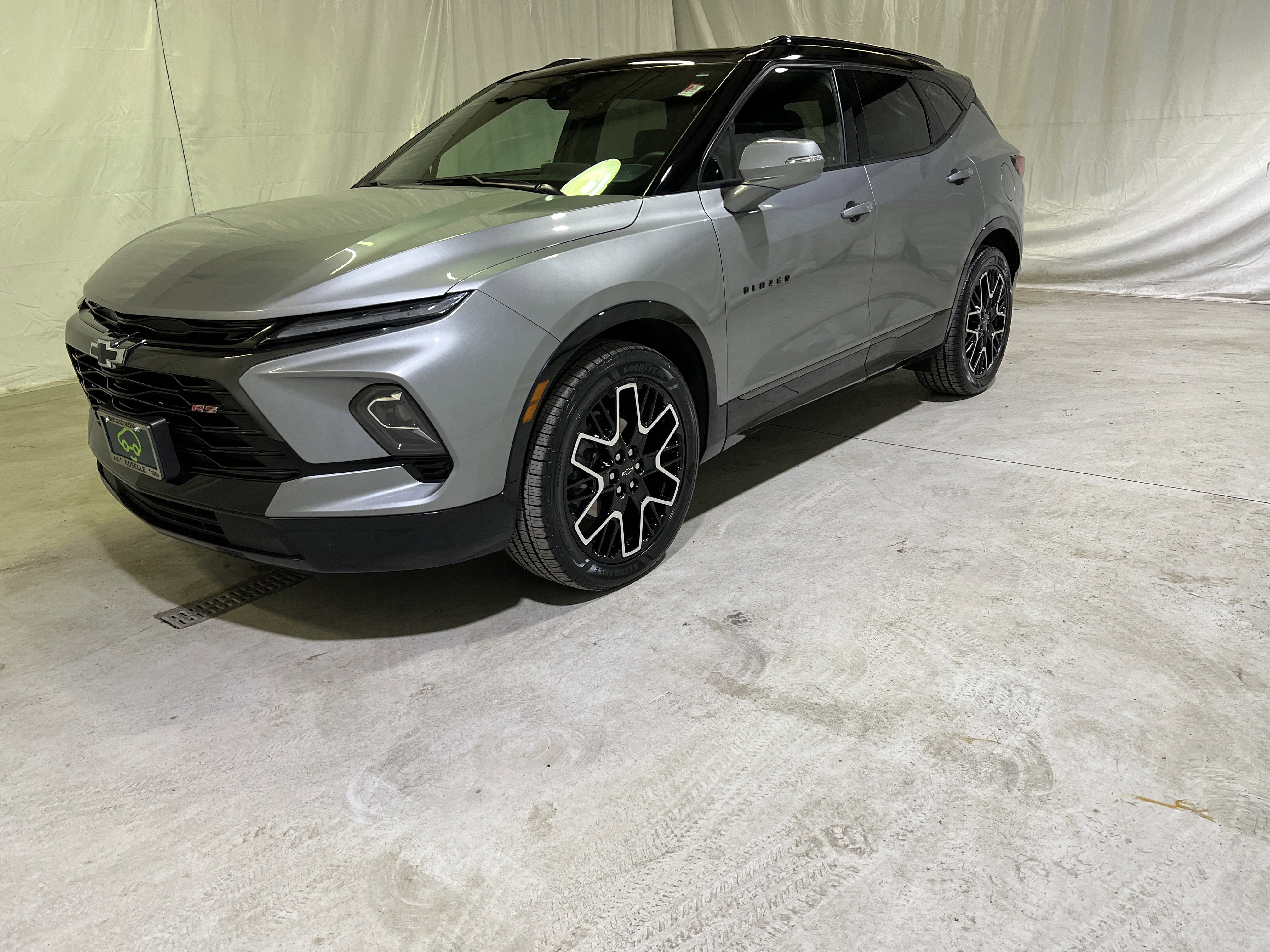 Certified 2023 Chevrolet Blazer RS w/ Driver Confidence II Package image 6