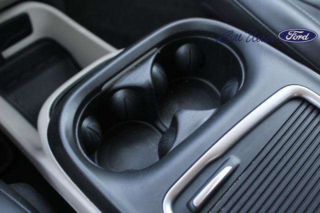 Used 2023 Chrysler Pacifica Touring-L FWD image 15