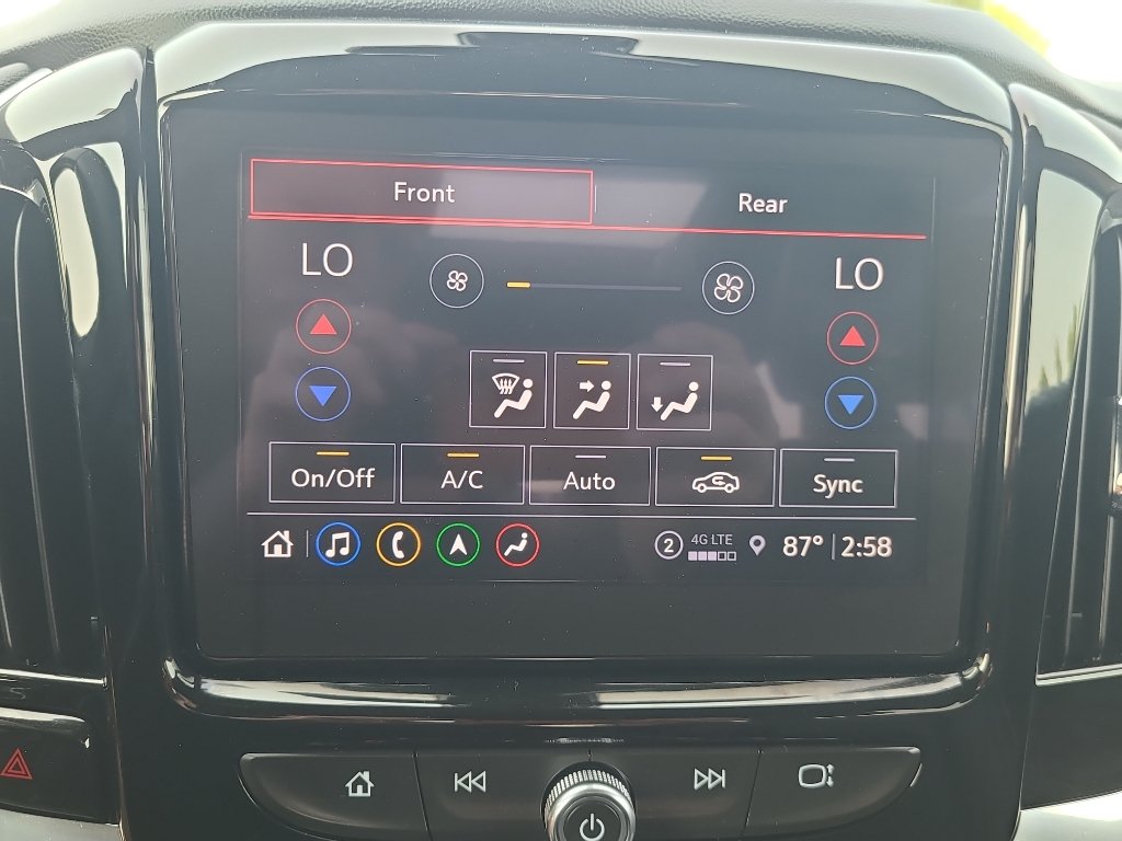 Used 2022 Chevrolet Traverse Premier w/ Redline Edition AWD/4WD image 26