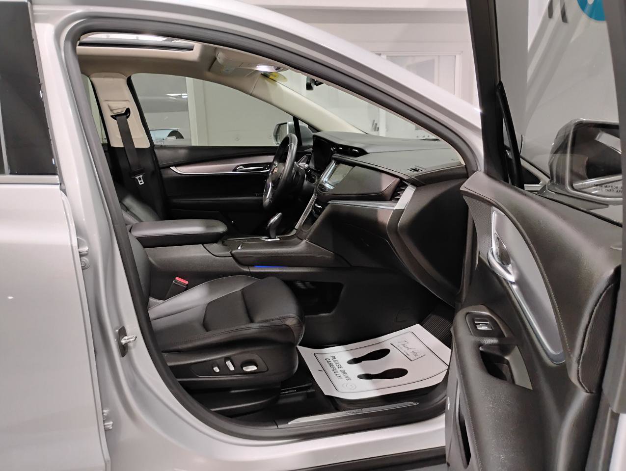 Used 2018 Cadillac XT5 Luxury w/ Driver Awareness Package image 88