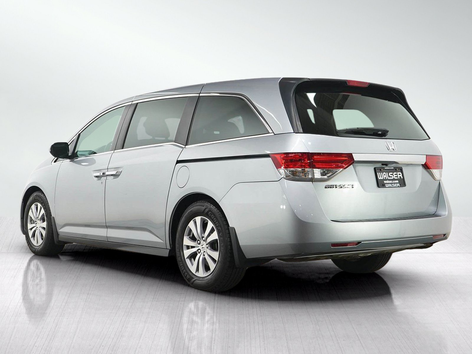 Used 2017 Honda Odyssey EX-L image 3