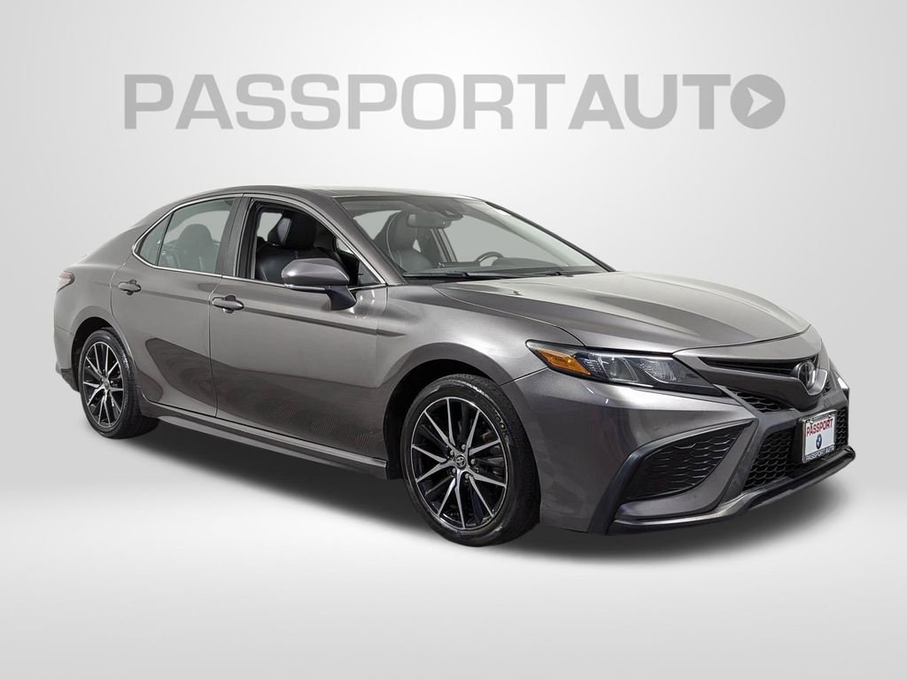 Used 2022 Toyota Camry SE image 8