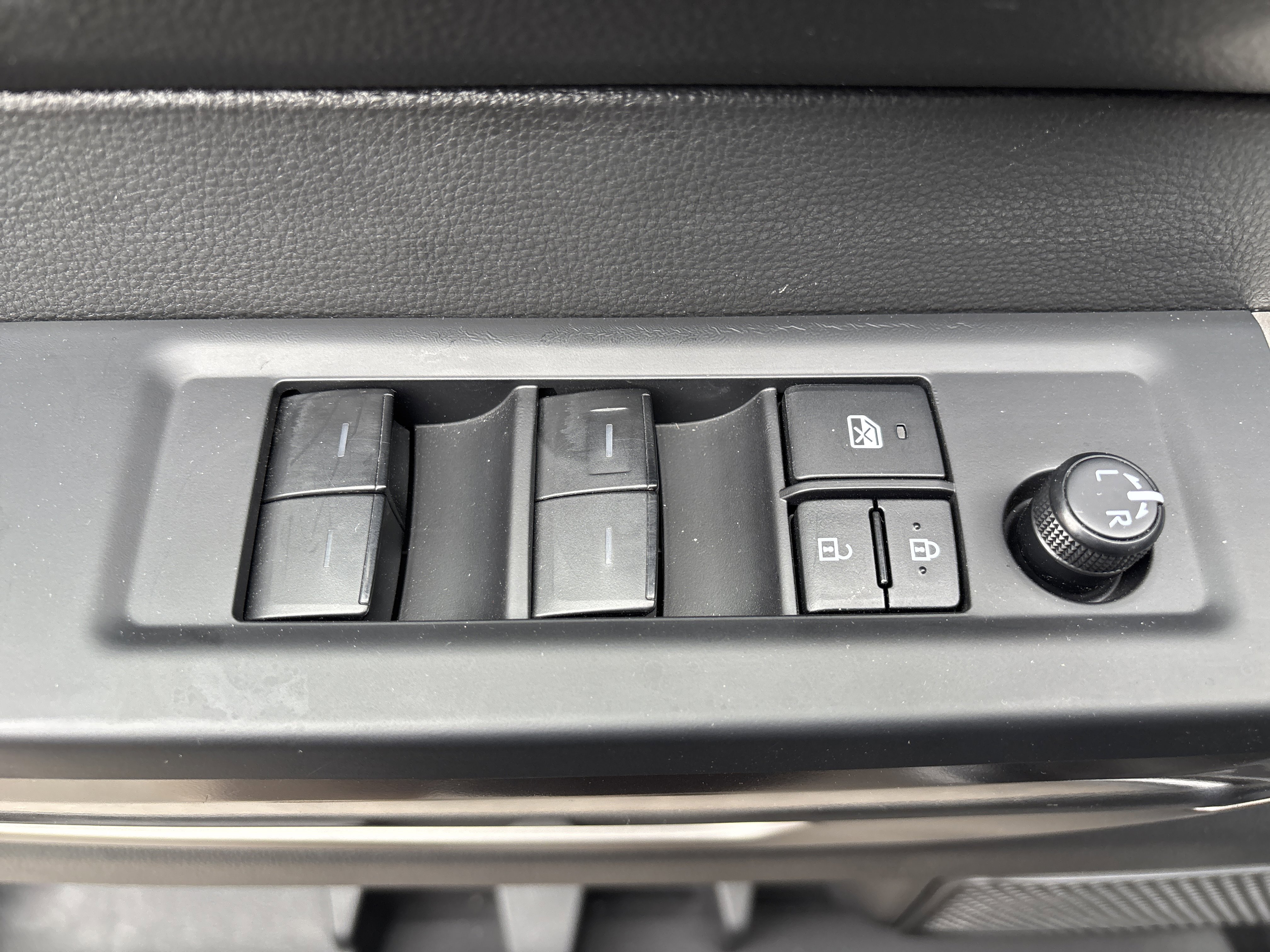 Used 2025 Toyota Tundra SR5 AWD/4WD image 16