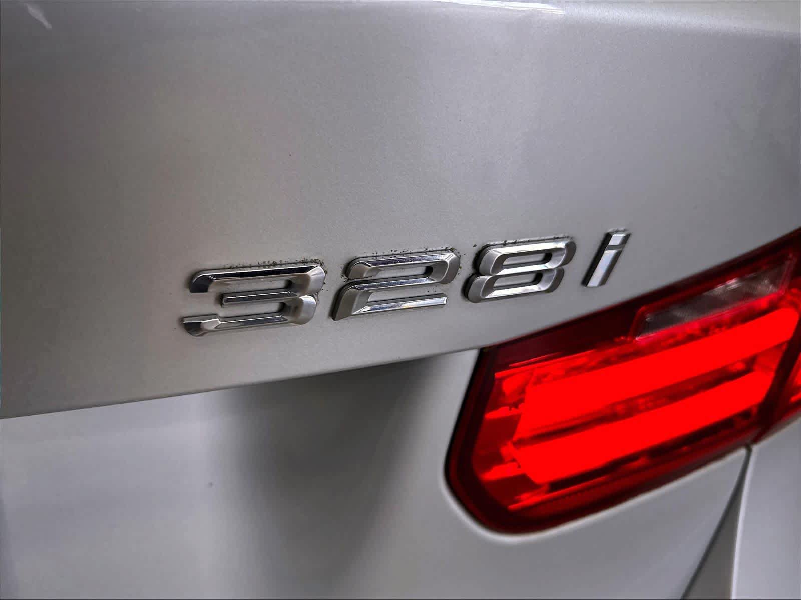 Used 2015 BMW 328i Sedan RWD image 11