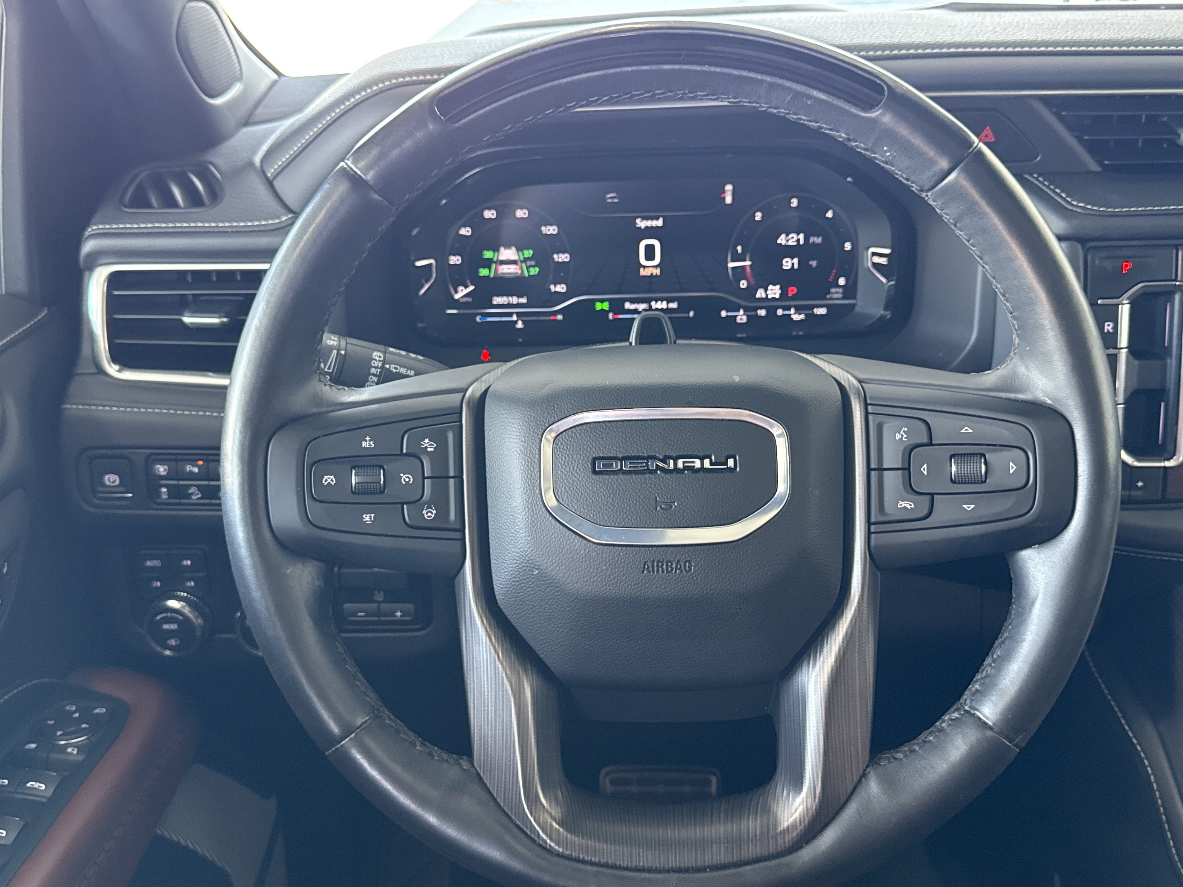 Used 2024 GMC Yukon Denali Ultimate AWD/4WD image 41