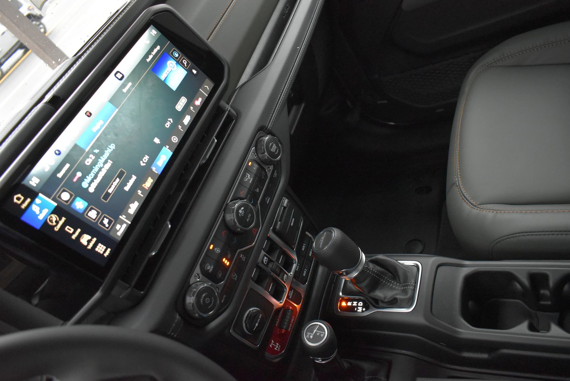 New 2026 Jeep Gladiator Mojave image 24