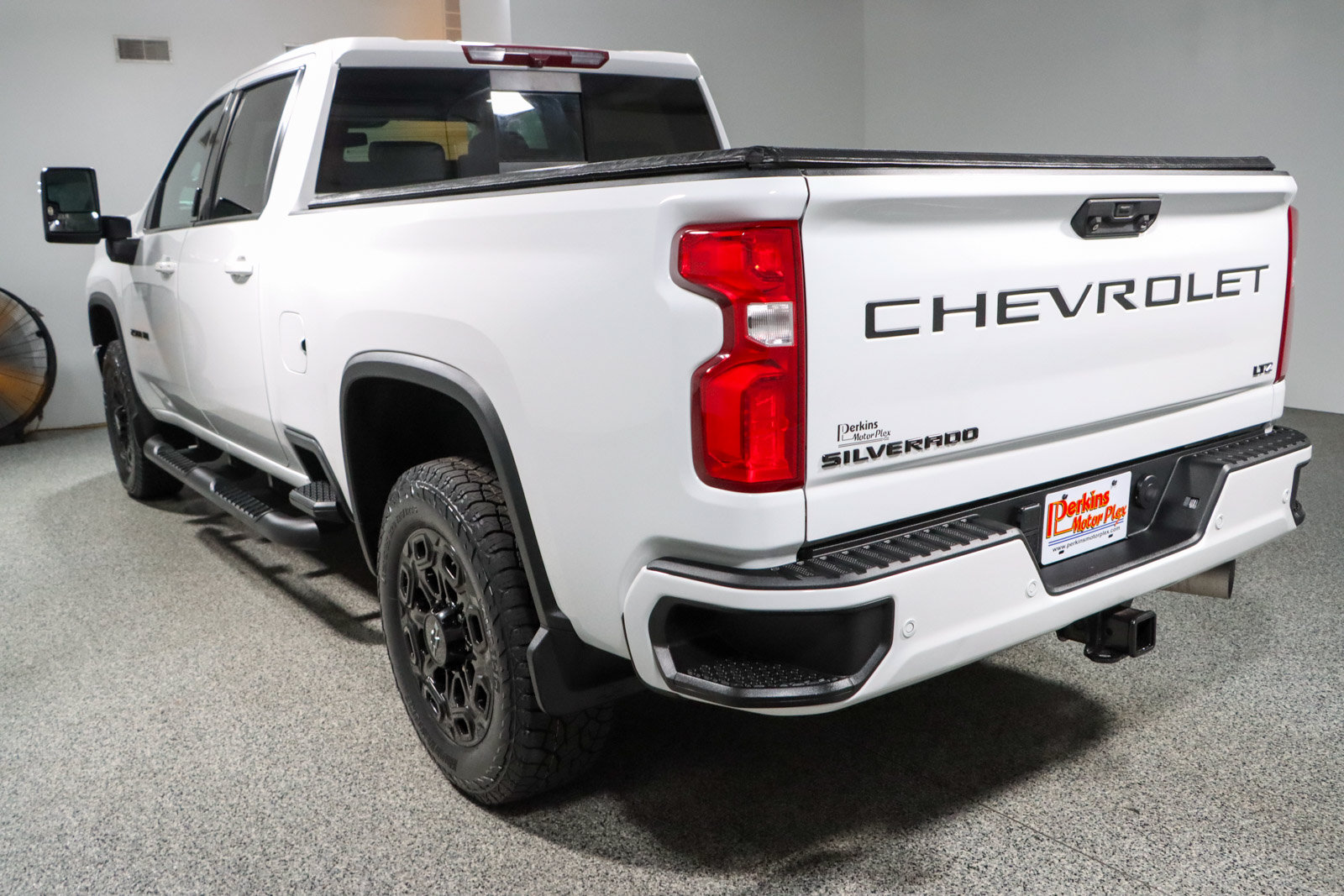 Used 2022 Chevrolet Silverado 2500 LTZ w/ LTZ Plus Package AWD/4WD image 9