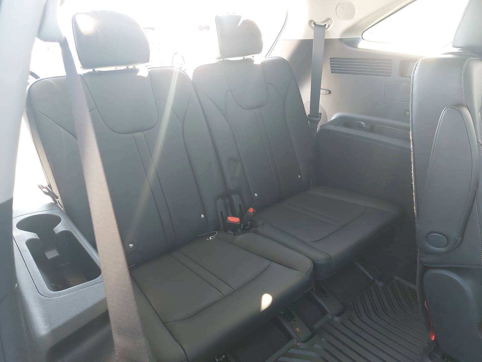 New 2026 Kia Sorento EX w/ EX Premium Package FWD image 13