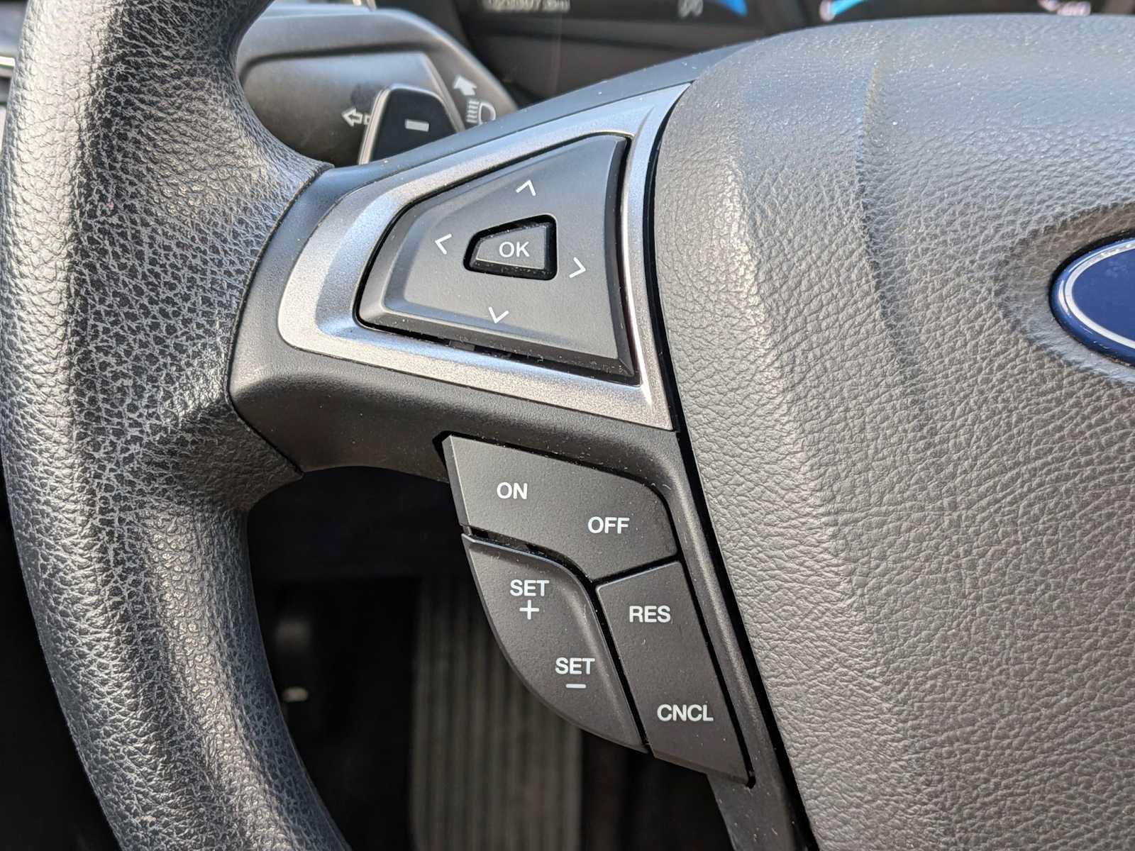 Used 2018 Ford Fusion SE w/ Fusion SE Technology Package FWD image 30