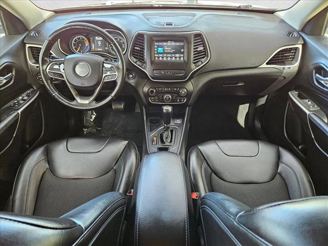 Used 2019 Jeep Cherokee Latitude Plus image 16