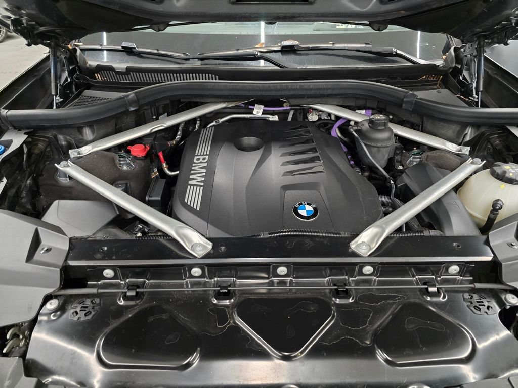 Used 2023 BMW X7 xDrive40i w/ Executive Package image 13