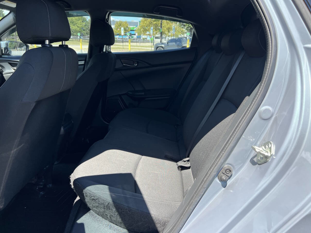 Used 2017 Honda Civic Sport image 9