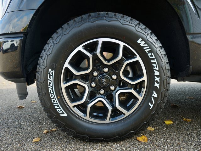 Used 2023 Ford F150 Lariat image 35