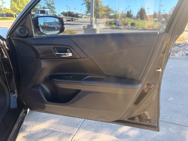 Used 2013 Honda Accord EX image 25
