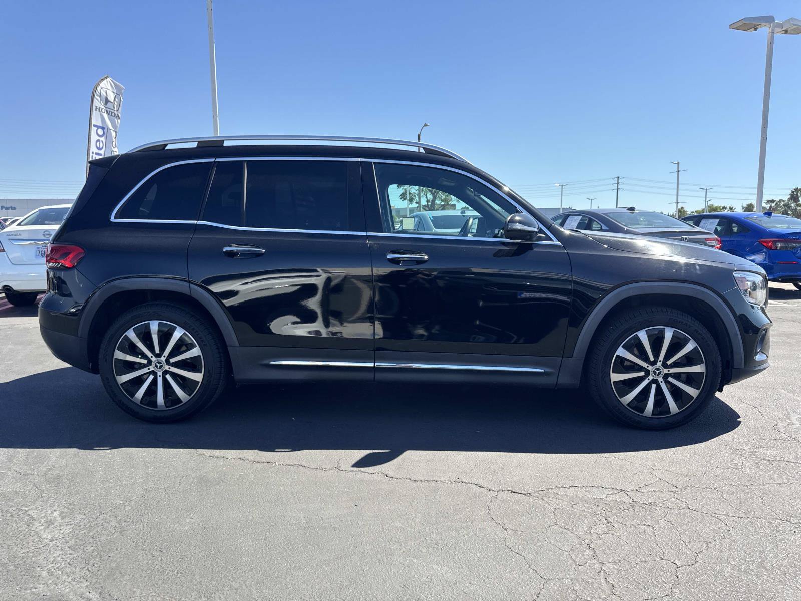 Used 2022 Mercedes-Benz GLB 250 image 6