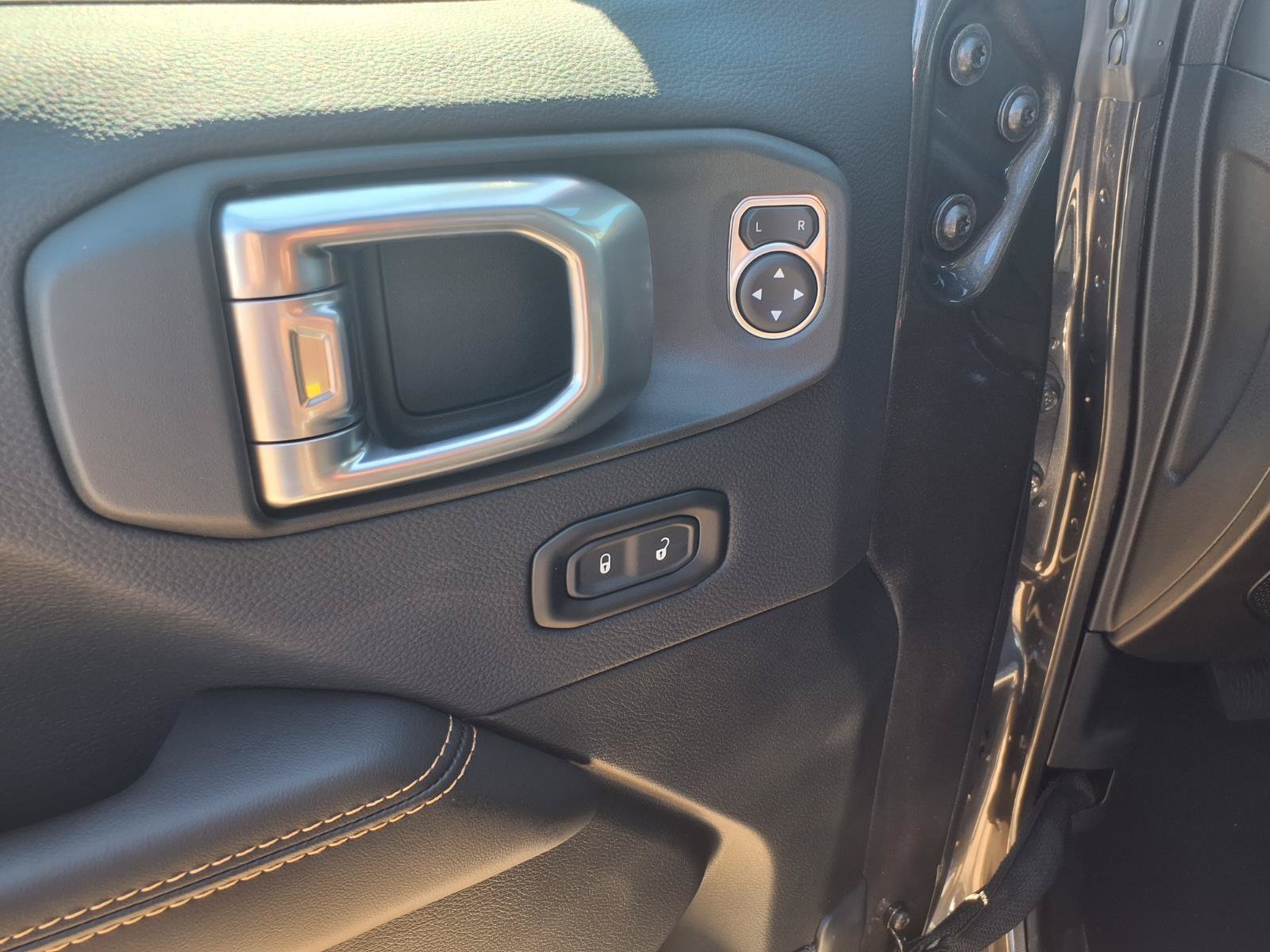 New 2026 Jeep Gladiator Sport AWD/4WD image 10
