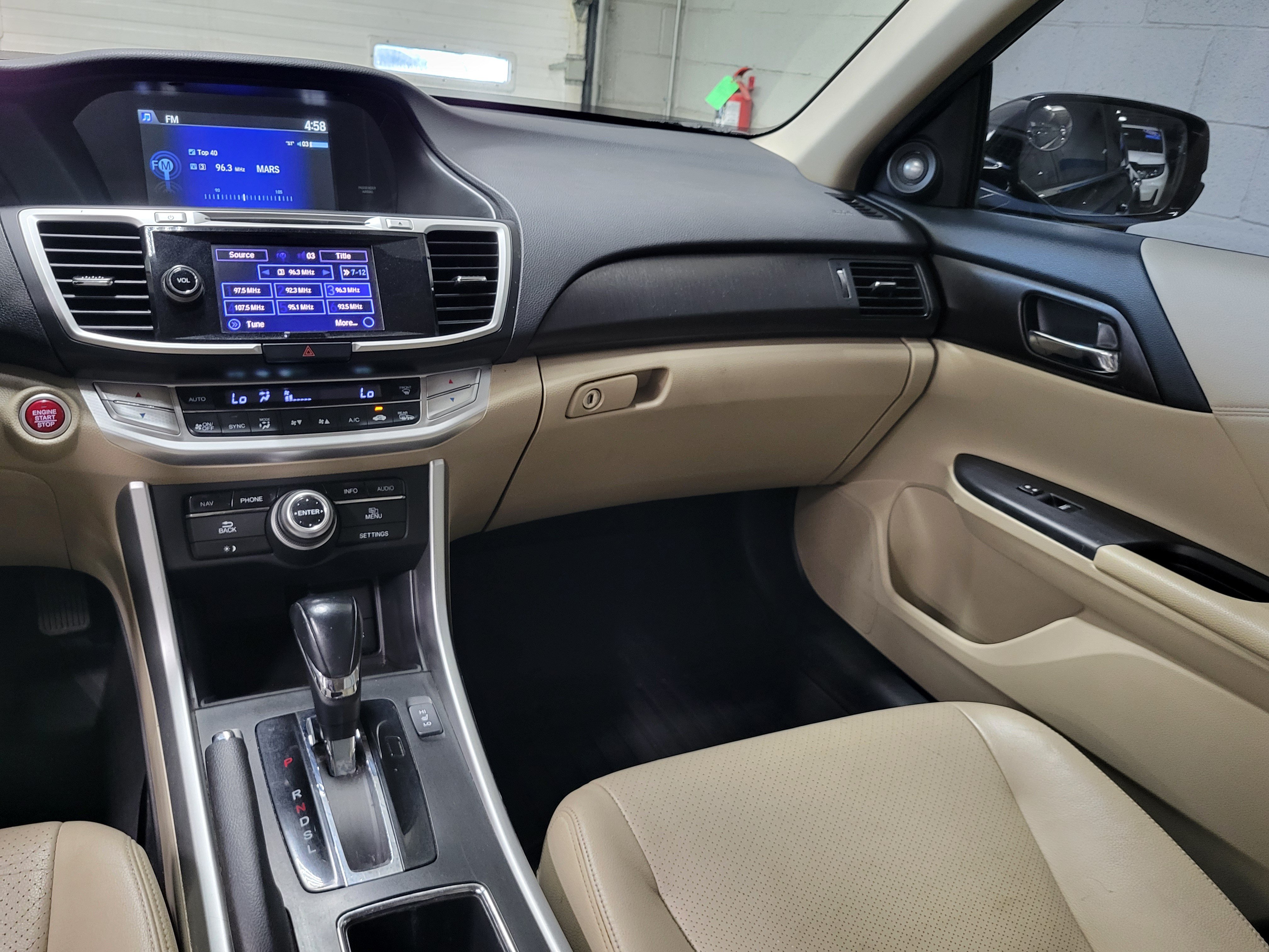 Used 2015 Honda Accord EX-L image 12