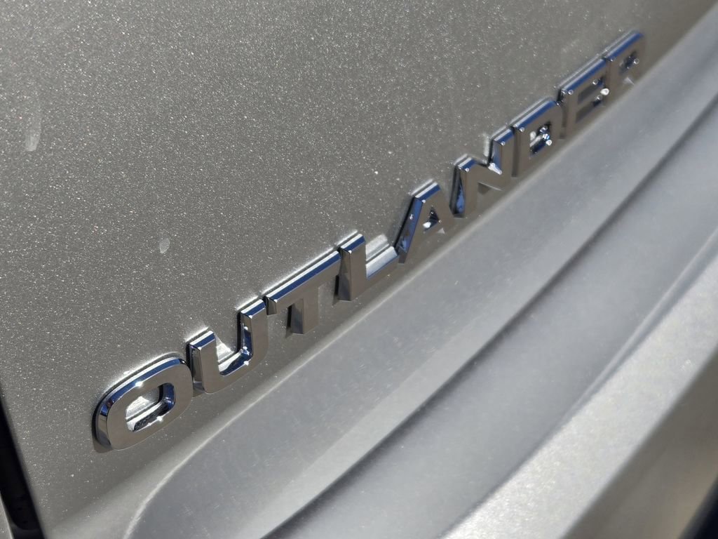 New 2025 Mitsubishi Outlander SEL Black Edition image 7