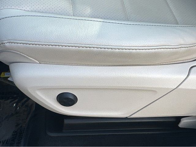 Used 2024 Mercedes-Benz GLE 350 4MATIC image 37