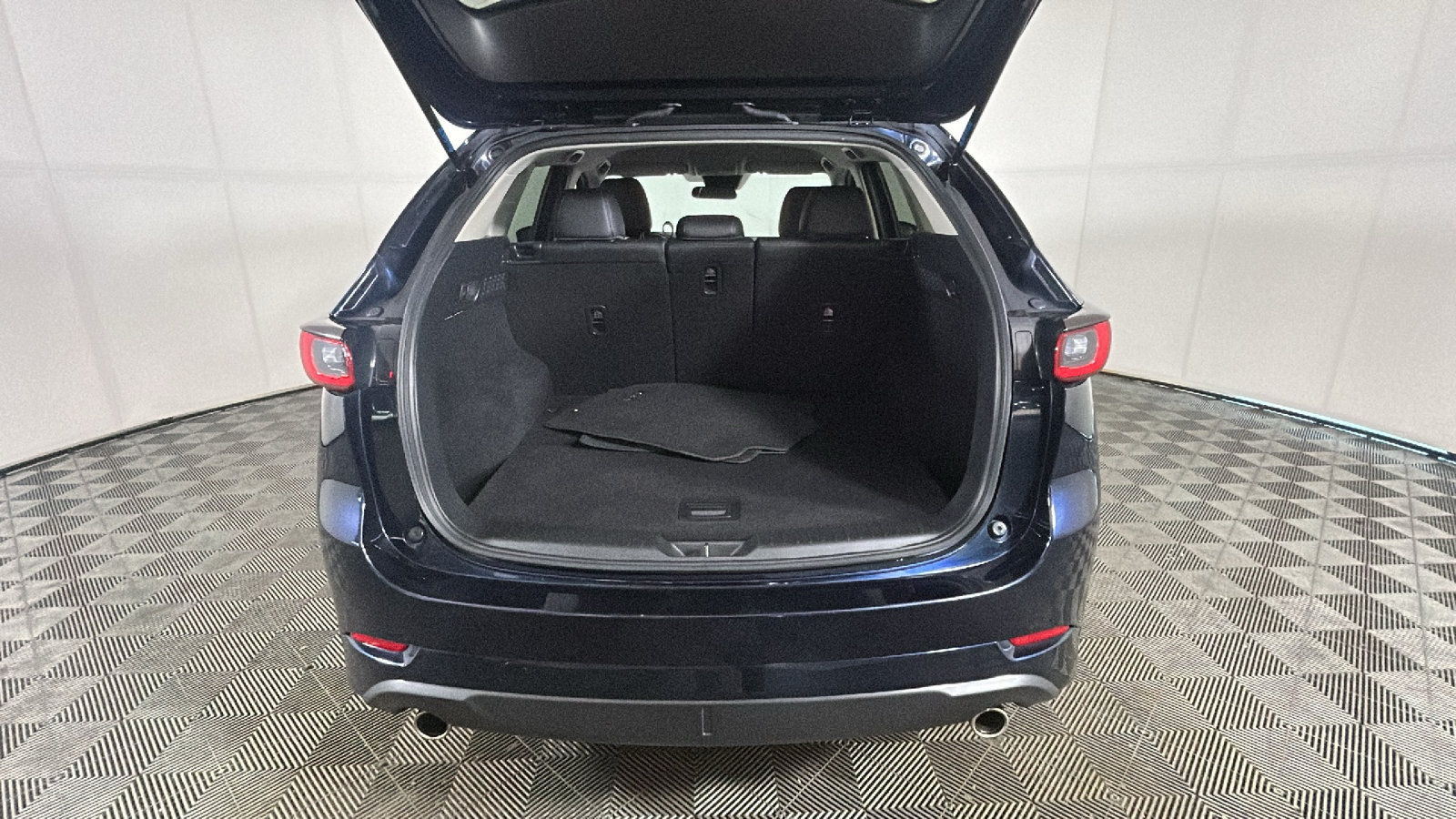Used 2025 MAZDA CX-5 AWD 2.5 S w/ Select Package image 32