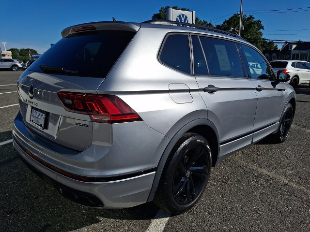 Used 2024 Volkswagen Tiguan SE R-Line AWD/4WD image 6
