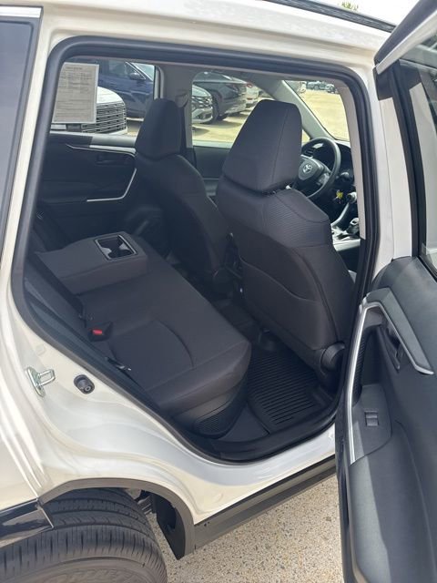 Used 2025 Toyota RAV4 LE AWD/4WD image 14