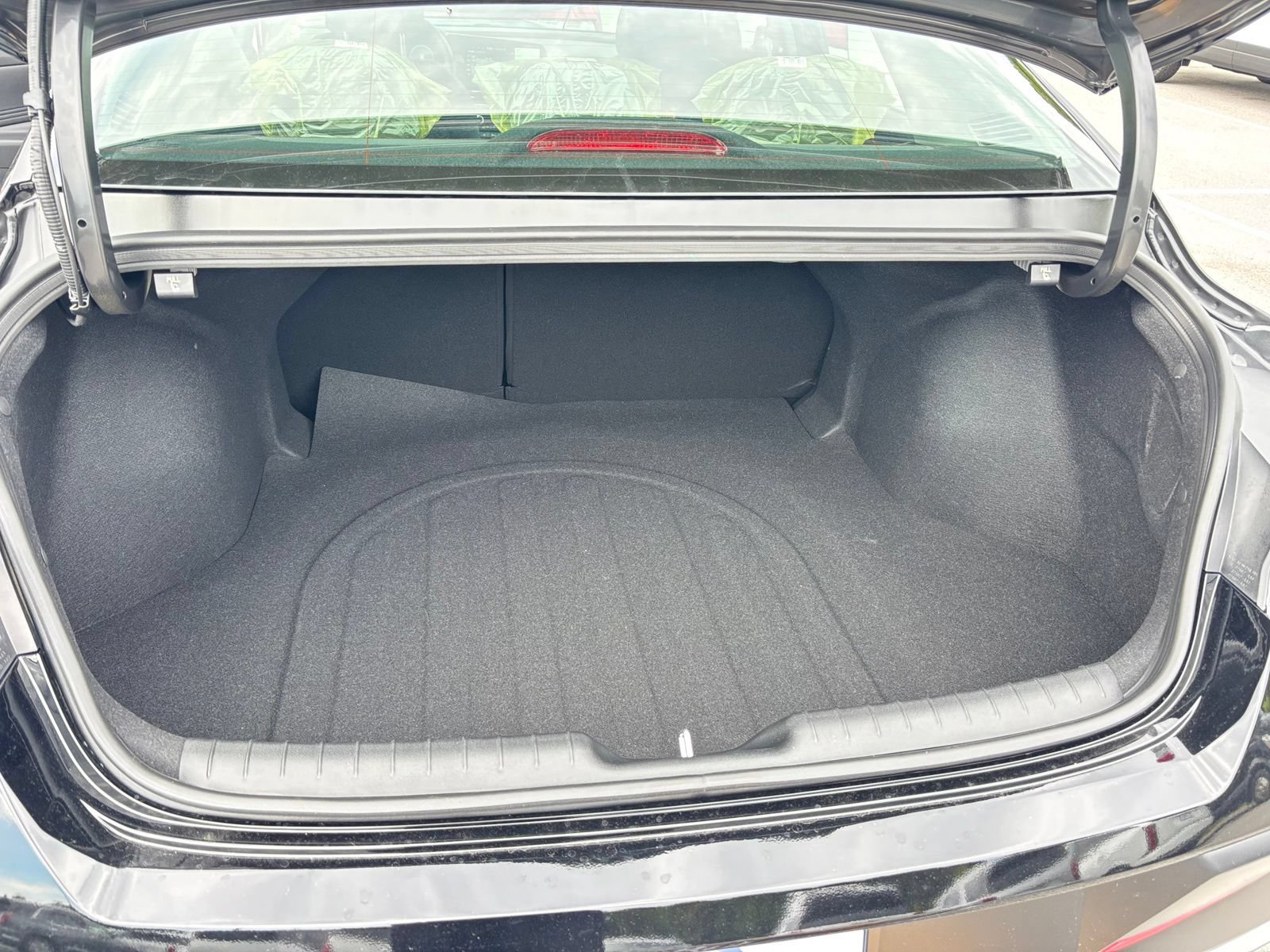 New 2026 Hyundai Elantra Limited FWD image 14