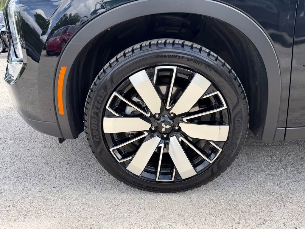 Used 2025 Mitsubishi Outlander SE AWD/4WD image 9