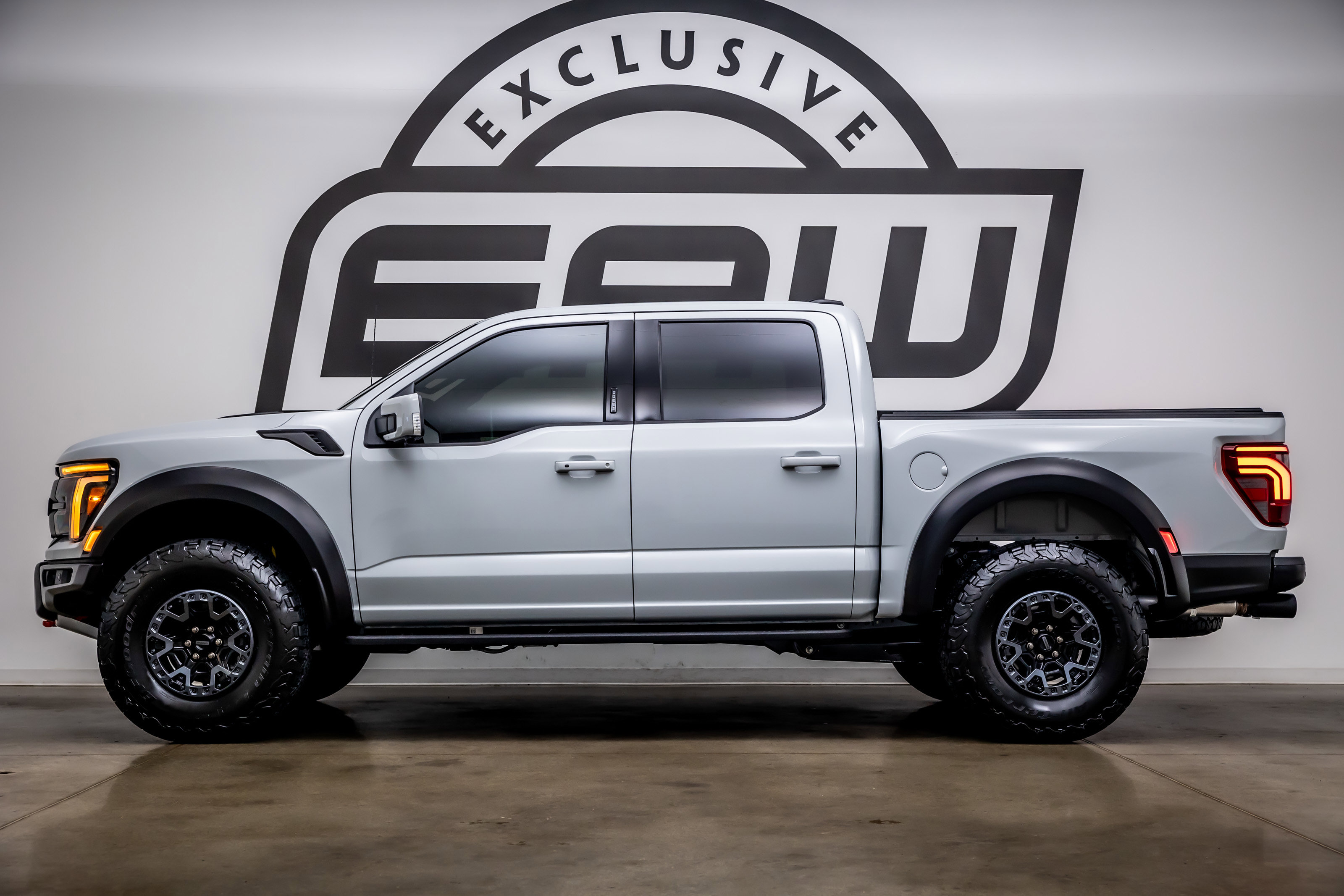 Used 2026 Ford F150 Raptor w/ Equipment Group 803A Raptor R AWD/4WD image 5