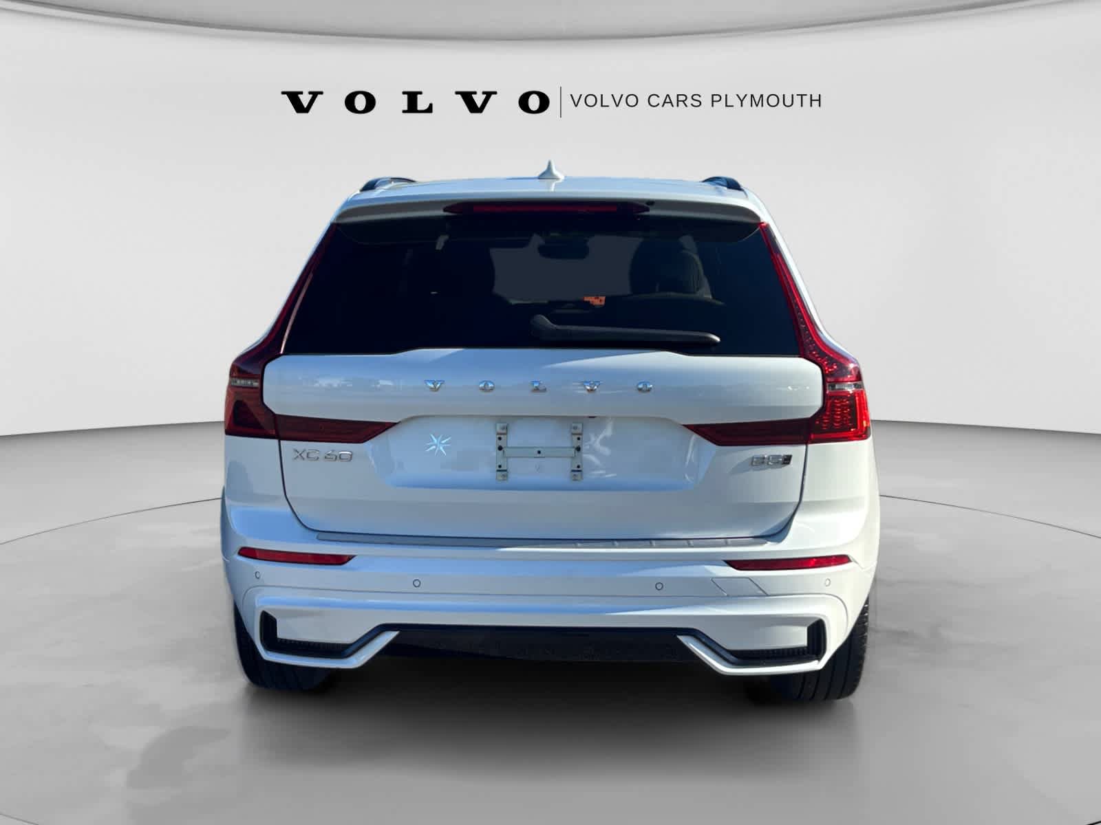 Used 2026 Volvo XC60 B5 Plus AWD/4WD image 6